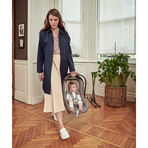 Автокресло Inglesina Huggy Multifix Imperieal Blue
