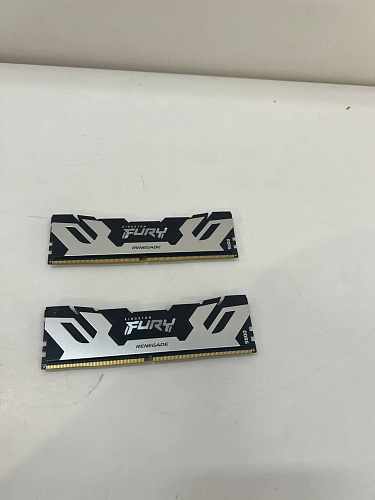 Модуль памяти DIMM 32Gb 2х16Gb DDR5 PC51200 6400MHz Kingston Fury Renegade Silver (KF564C32RSK2/32) УЦЕНКА
