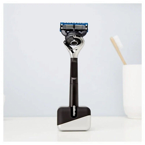 Gillette Подарочный набор Limited Edition (Gillette Станок Proglide черная ручка c 1 сменной кассетой + Подставка)