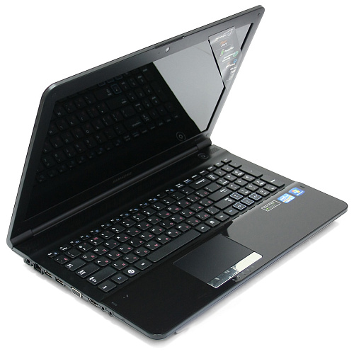 Ноутбук Samsung RC520-S02 i3-2310/3Gb/320Gb/DVD/15.6"/GT520/Wifi/BT/Win 7 HP64/Red