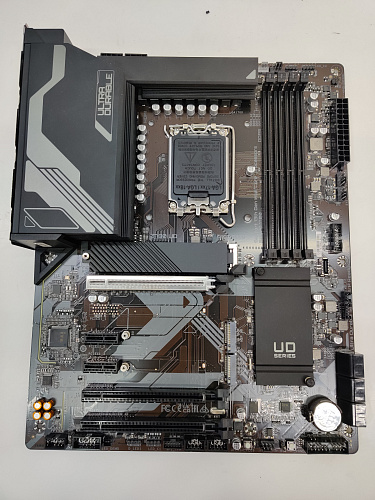 Материнская плата Gigabyte Z790 UD Z790 Socket-1700 4xDDR5, 6xSATA3, RAID, 3хM.2, 3xPCI-E16x, 5xUSB3.2, 1xUSB3.2 Type C, DP, HDMI, 2.5Glan, ATX УЦЕНКА