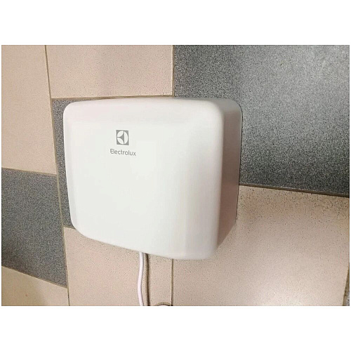 Рукосушилка Electrolux Ehda/W-2500 УЦЕНКА