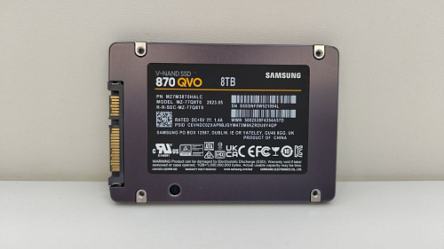 Внутренний SSD-накопитель 8000Gb Samsung 870 QVO (MZ-77Q8T0BW) SATA3 2.5" УЦЕНКА