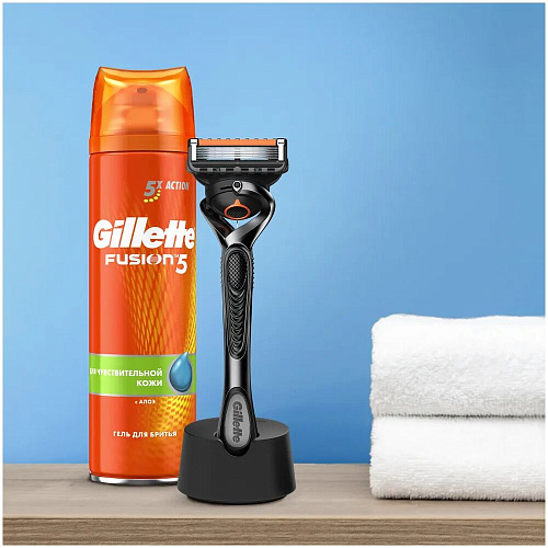 Gillette Подарочный набор (Gillette Станок Proglide Flexball с 1 сменной кассетой + Gillette Гель для бритья Fusion5 + Подставка)