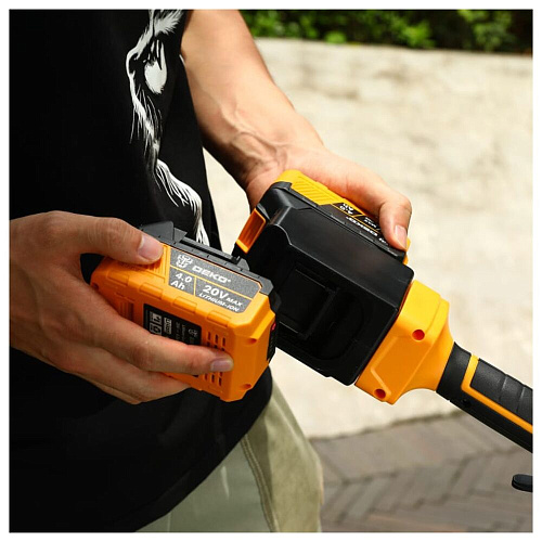 Аккумуляторный снегоуборщик Deko ST40V, 2*4.0Ач, 2*ЗУ 063-4442