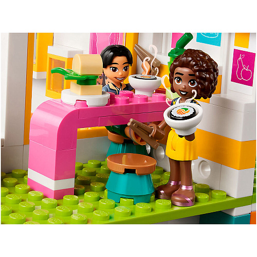 LEGO Friends Международная школа Хартлейксити 41731