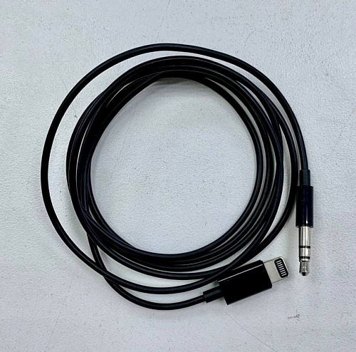 Кабель Apple Lightning to 3.5mm Audio Cable Black УЦЕНКА