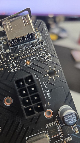 Материнская плата MSI Pro H610M-E H610 Socket-1700 2xDDR5, 4xSATA3, 1xM.2, 1xPCI-E16x, 2xUSB3.2, D-Sub, HDMI, Glan, mATX УЦЕНКА