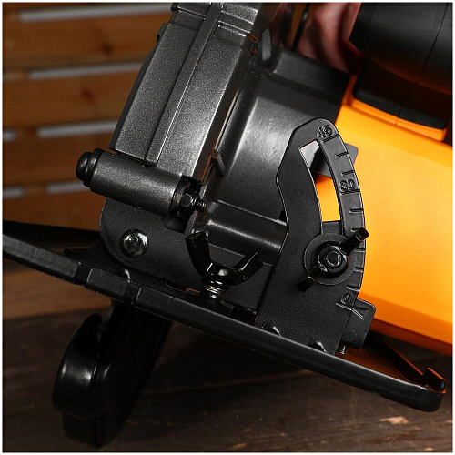 Циркулярная пила Deko CS2500-D, 2500Вт, 210мм диск 083-1102 УЦЕНКА