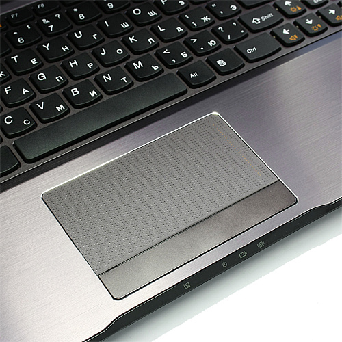 Ноутбук Lenovo IdeaPad Z570 i5-2430/6Gb/750Gb/GT540 2G/15.6"/Wifi/Cam/Dos