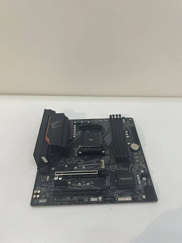 Материнская плата Gigabyte B550M AORUS Elite Socket-AM4 AMD B550 4xDDR4, 4xSATA3, RAID, 2xM.2, 2xPCI-E16x, 4xUSB3.2, DVI-D, HDMI, Glan, mATX Ret УЦЕНКА