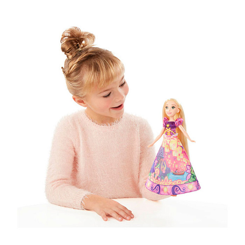 Кукла Hasbro Disney Princess B5295/B5297 Рапунцель в юбке с проявляющимся принтом