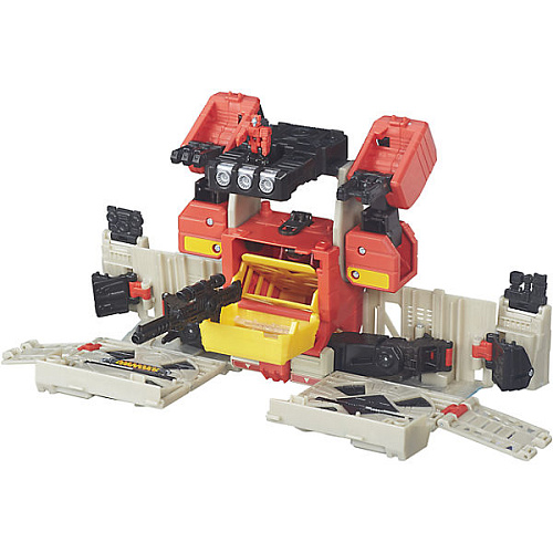 Hasbro Transformers B7997 Трансформеры Дженерэйшенс: Войны Титанов Лидер Автобот Бластер
