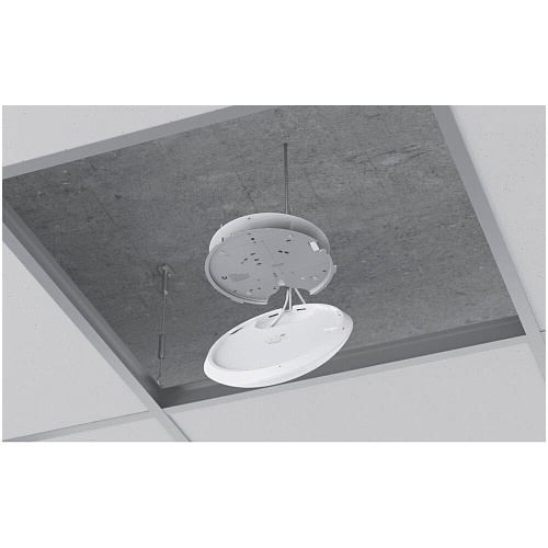 Точка доступа Ubiquiti UniFi U7 Pro Wi-Fi 7 802.11be 1x2.5GbE RJ45 port U7-Pro