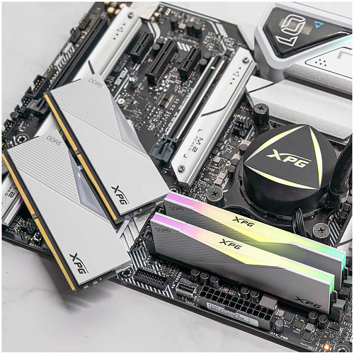 Модуль памяти DIMM 16Gb DDR5 PC48000 6000MHz ADATA Lancer RGB White (AX5U6000C3016G-DCLARWH)