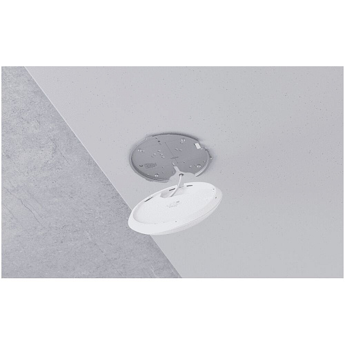Точка доступа Ubiquiti UniFi U7 Pro Wi-Fi 7 802.11be 1x2.5GbE RJ45 port U7-Pro
