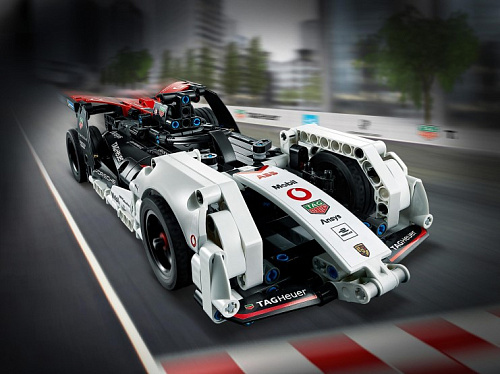 LEGO Technic Formula E Porsche 99X Elec 42137