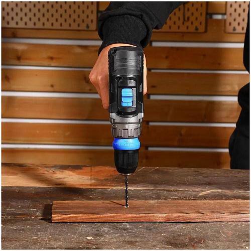 Аккумуляторная дрель-шуруповерт Deko DKCD12V PRO в кейсе co съемным патроном + оснастка 13 шт, 12В, 2х1.5Ач 083-1004