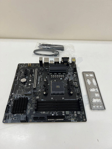 Материнская плата MSI Pro B550M-P GEN3 Socket-AM4 AMD B550 4xDDR4, 4xSATA3, RAID, 1xM.2, 1xPCI-E16x, 4xUSB3.2, D-Sub, DP, HDMI, Glan, mATX УЦЕНКА