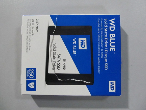 Внутренний SSD-накопитель 250Gb Western Digital Blue WDS250G2B0A SATA3 2.5" УЦЕНКА